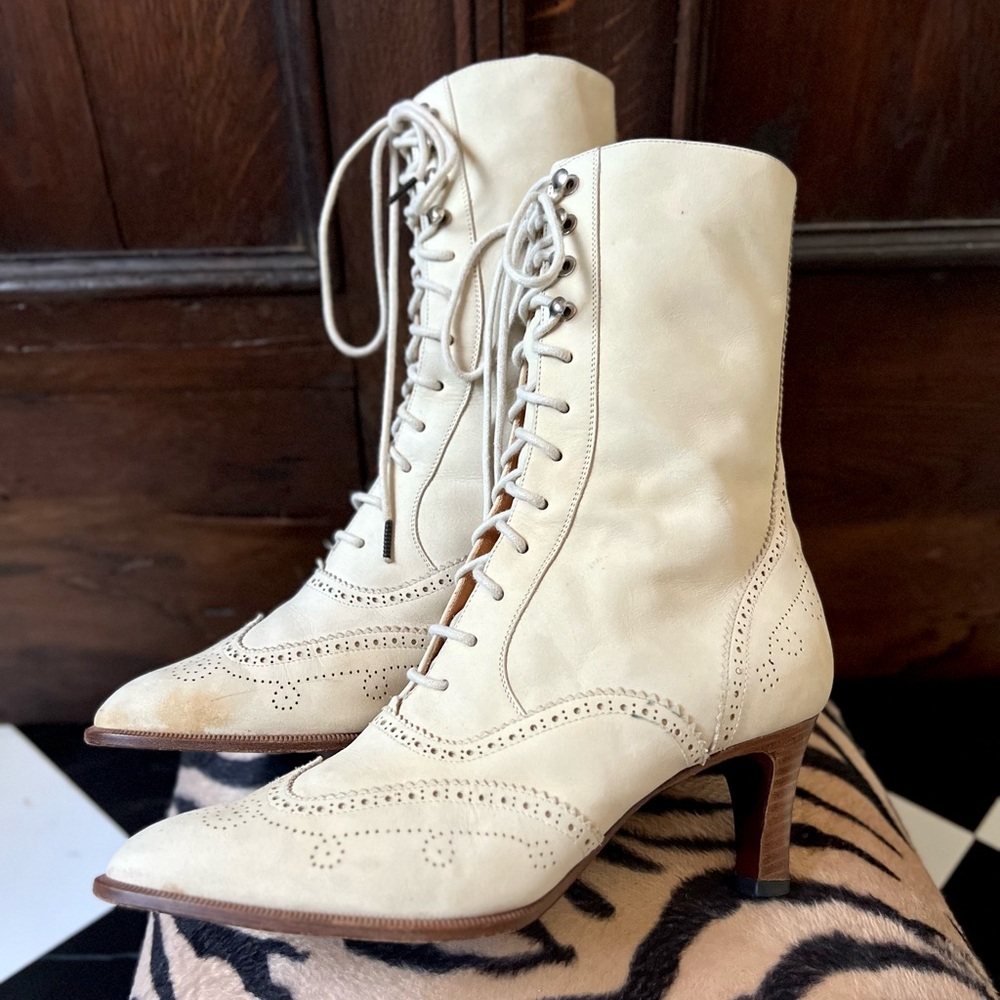 1990s Ralph Lauren Cream Suede Brogue Lace up Boots Size 6.5
